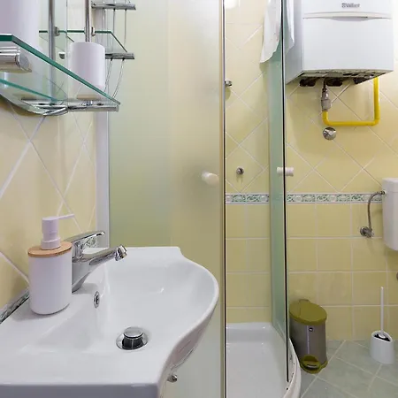 Stunning In With Wifi Apartamento Valbandon